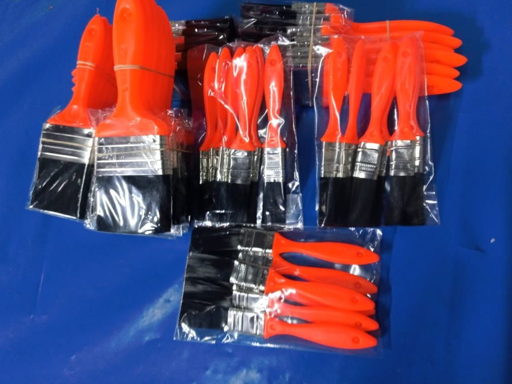 BROCHA M/PLASTICO 6